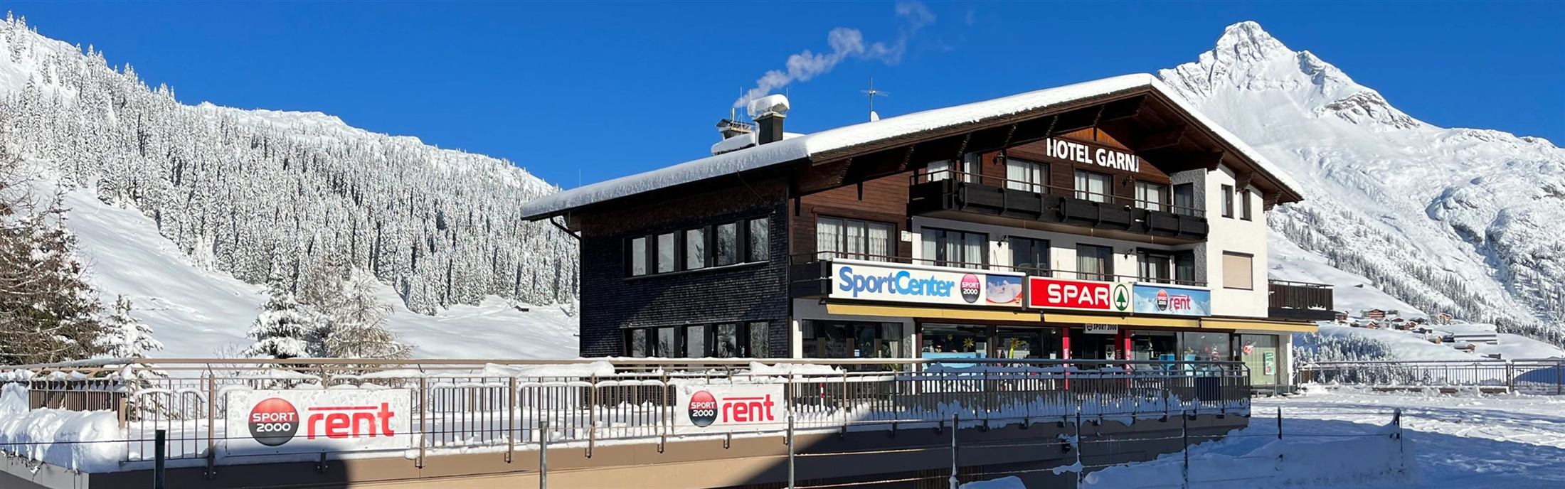 Das Haus mit Sport Center, SPAR und Hotel Garni im Zentrum von Warth
